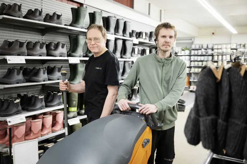 Jonas (svart) och fredrik.jpg
