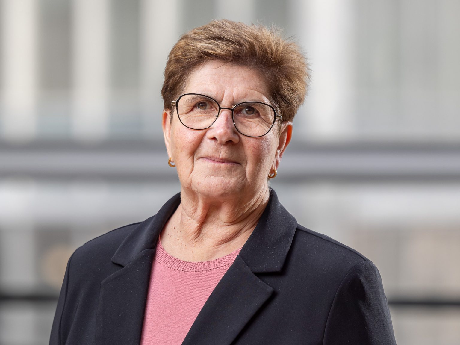 Porträtt på Ylva Thörn.