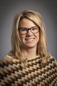 Anna Isaksson, universitetslektor på Högskolan i Halmstad, har i många år forskat om metoder för att synliggöra diskriminering och normer i arbetslivet.